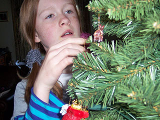 decorating xmas tree